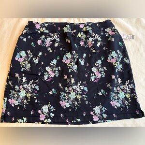 NWT CJ Banks Navy, Floral Skort